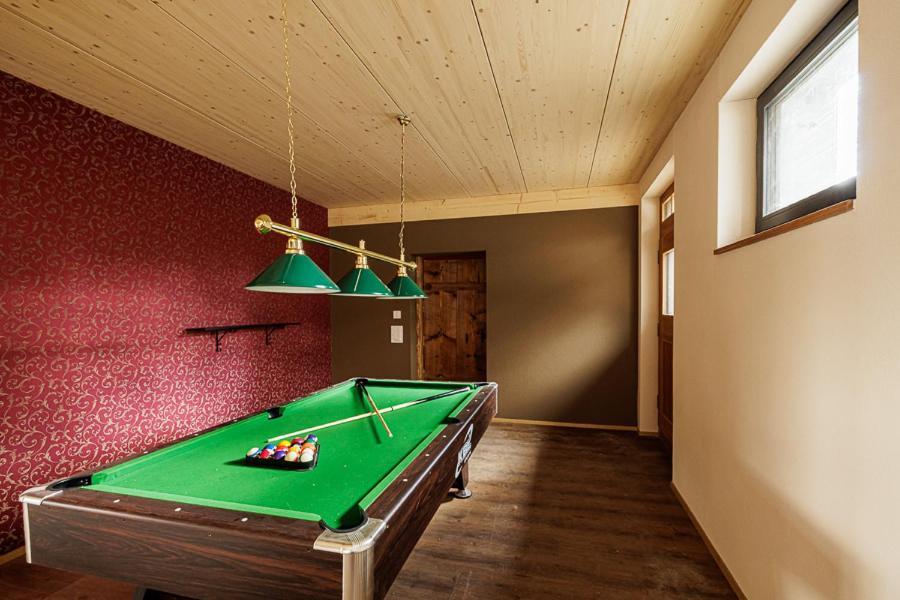 Uelis-Stoeckli-Gaestezimmer Auf Bauernhof Mit Billiard Und Alpakatrekking Meikirch Exterior foto